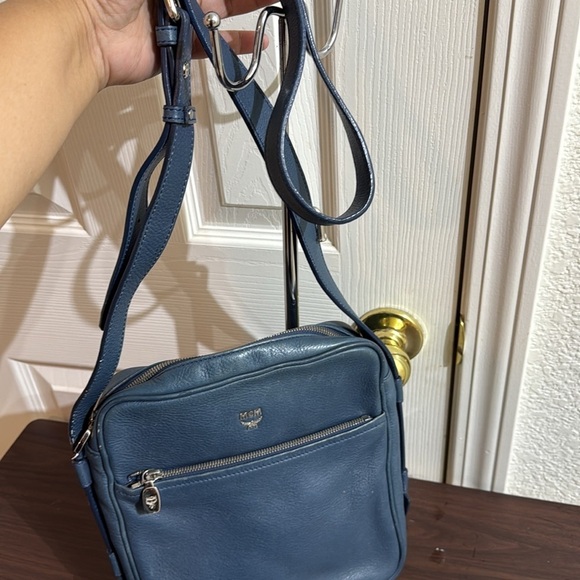 MCM Messenger Bag - Picture 3 of 9